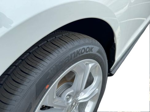 New 2025 Honda Accord LX image 9