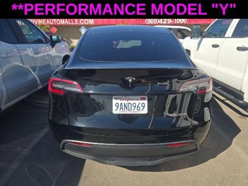 Used 2022 Tesla Model Y Performance image 4
