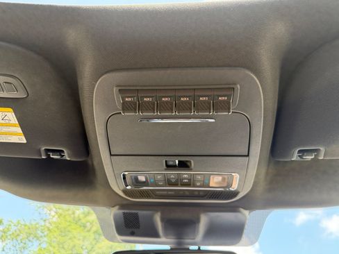 Used 2024 Ford F250 Platinum AWD/4WD image 21
