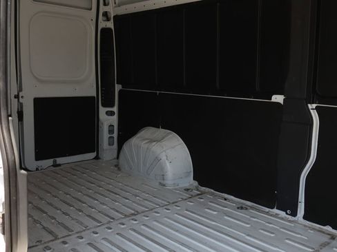 Used 2025 RAM ProMaster 2500 w/ Convenience Group FWD image 13