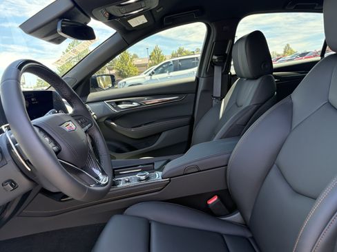 Used 2026 Cadillac CT5 V AWD/4WD image 17