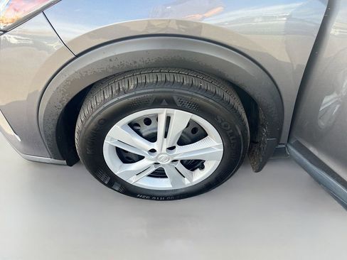 Used 2021 Nissan Kicks S image 29