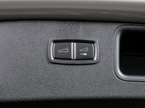 New 2026 Porsche Macan S image 33