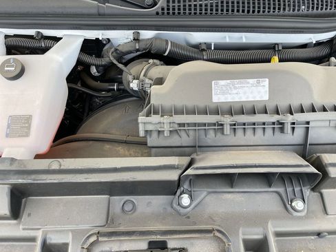 New 2025 GMC Savana 2500 Extended w/ Driver Convenience Package image 30