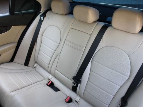 Used 2021 Mercedes-Benz C 300 Sedan image 11