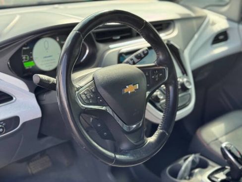 Used 2019 Chevrolet Bolt Premier w/ Infotainment Package image 11