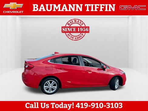 Used 2018 Chevrolet Cruze LT FWD image 8