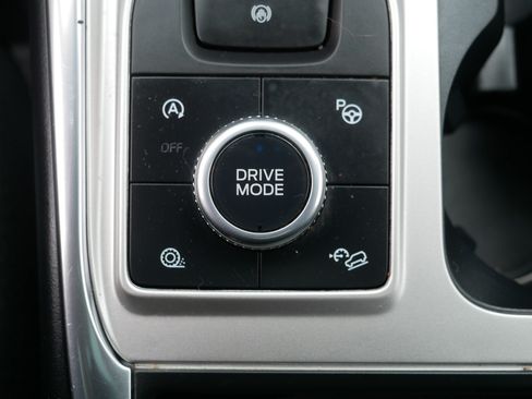 Used 2020 Ford Explorer Platinum w/ Premium Technology Package AWD/4WD image 31