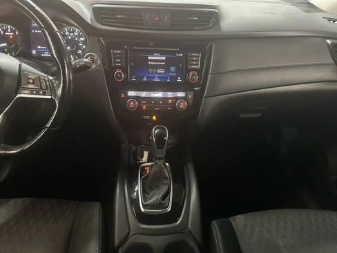 Used 2020 Nissan Rogue SV AWD/4WD image 11