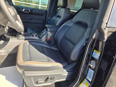 New 2025 Ford Bronco Outer Banks w/ Sasquatch Package image 11