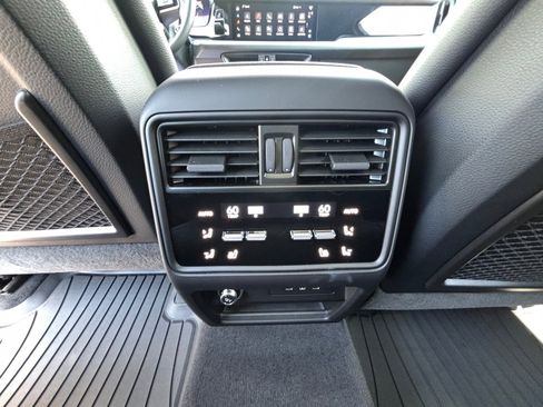 New 2025 Porsche Cayenne S image 21