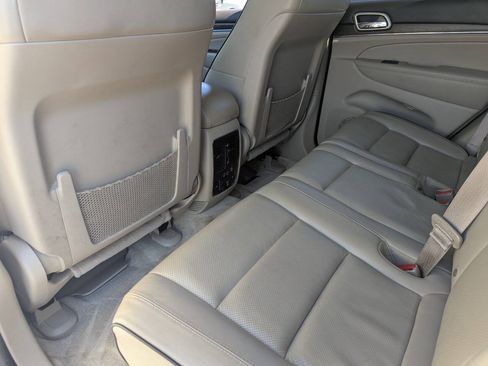 Used 2017 Jeep Grand Cherokee Overland AWD/4WD image 22