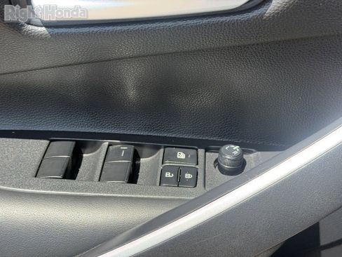 Used 2025 Toyota Corolla SE FWD image 18