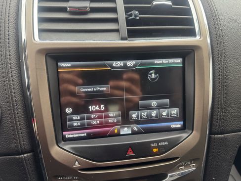 Used 2011 Lincoln MKX AWD w/ Sight & Sound Pkg image 22
