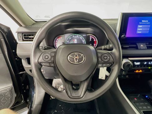 Used 2024 Toyota RAV4 LE AWD/4WD image 18