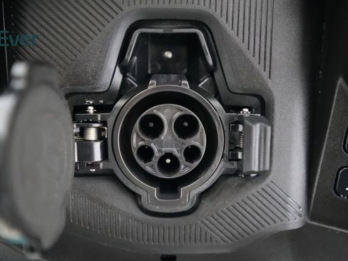 Used 2026 Nissan Leaf Platinum+ w/ Floor Mat Package (Platinum+) FWD image 26