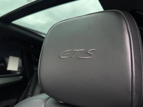 Used 2018 Porsche Macan GTS image 12