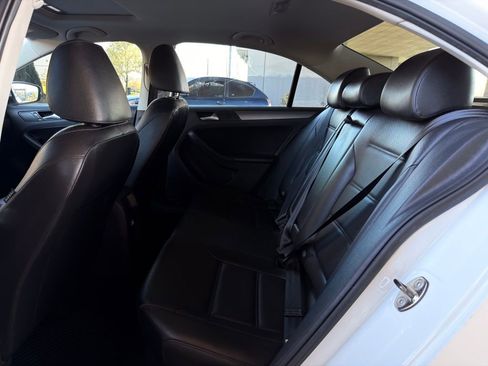 Used 2013 Volkswagen Jetta TDI FWD image 21