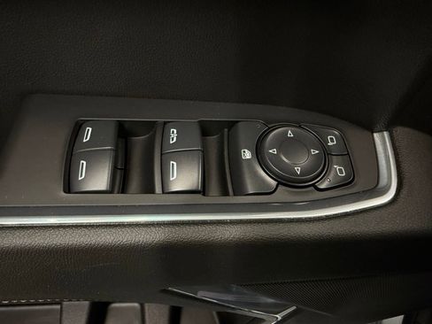 Used 2024 GMC Sierra 1500 SLE w/ Preferred Package image 10