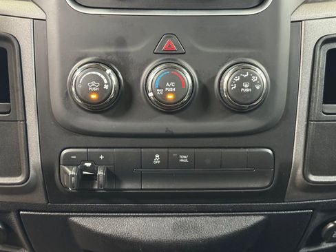 Used 2014 RAM 1500 Express image 32