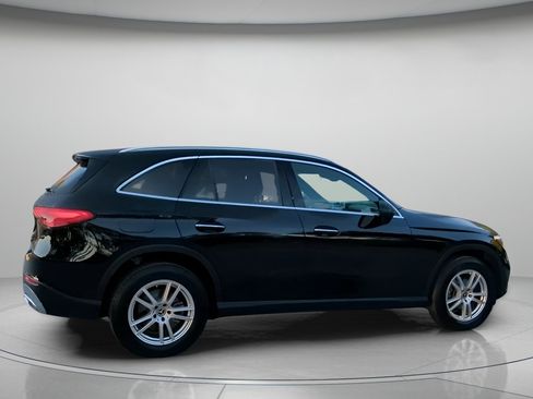 Used 2025 Mercedes-Benz GLC 300 image 30