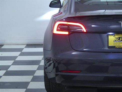 Used 2023 Tesla Model 3 Performance AWD/4WD image 28