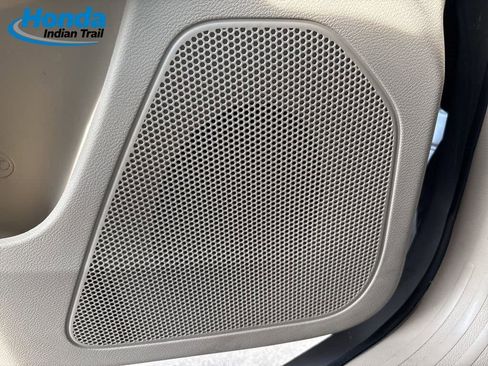 Used 2019 Jeep Cherokee Latitude w/ Popular Appearance Group image 20