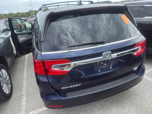 Used 2018 Honda Odyssey EX-L image 3