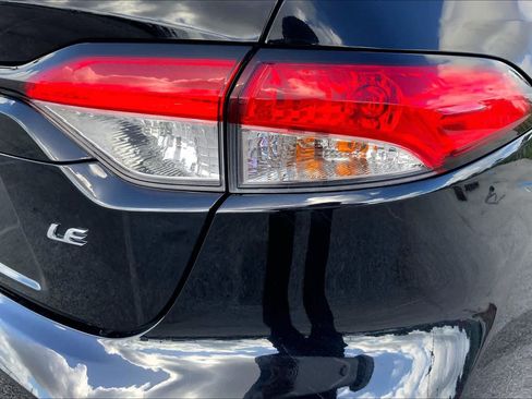 Used 2023 Toyota Corolla LE FWD image 30