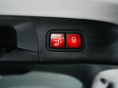 Used 2023 Mercedes-Benz GLA 250 4MATIC image 38