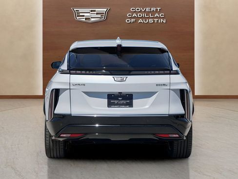 New 2026 Cadillac Lyriq Luxury w/ LPO, Floor Liner Package AWD/4WD image 7