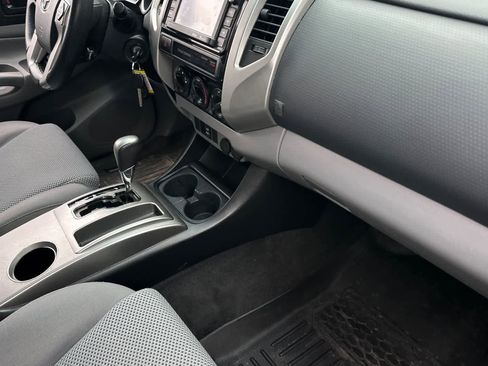 Used 2015 Toyota Tacoma PreRunner RWD image 17