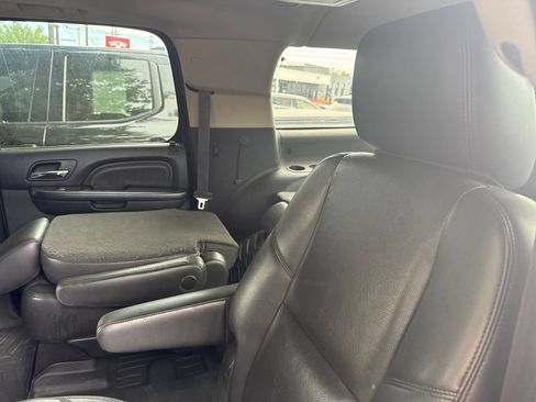 Used 2012 GMC Yukon XL Denali AWD/4WD image 12