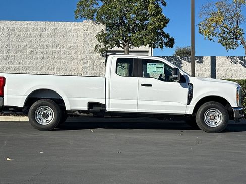 New 2026 Ford F250 XL w/ XL Chrome Package image 3