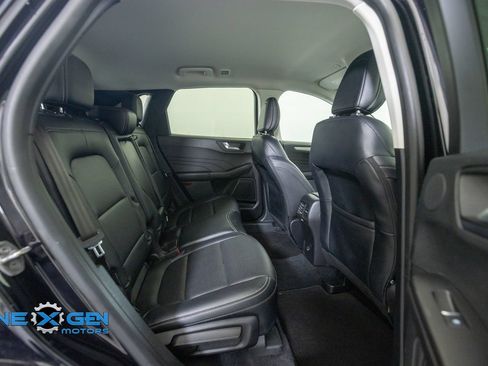 Used 2021 Ford Escape SEL w/ Technology Package AWD/4WD image 38