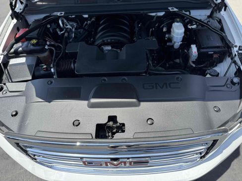 Used 2019 GMC Yukon SLT w/ Open Road Package image 11