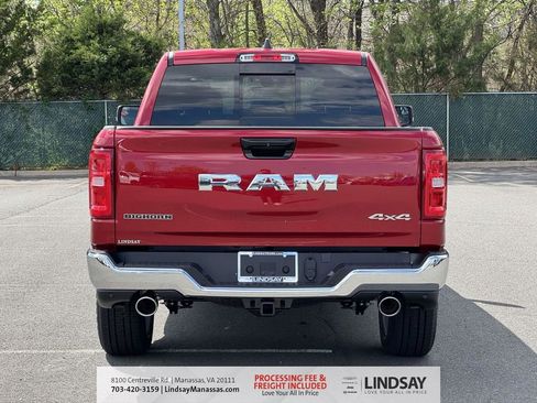 New 2026 RAM 1500 4x4 Crew Cab image 7