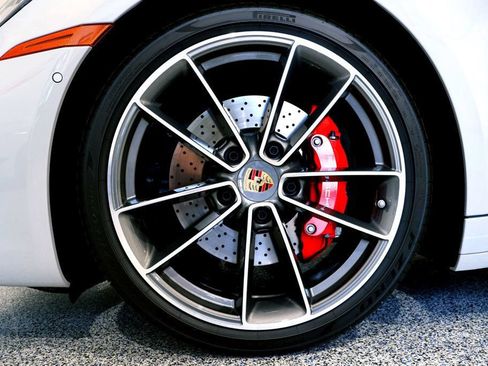 Used 2024 Porsche 911 Carrera 4S AWD/4WD image 34