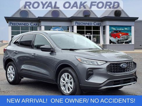 Used 2023 Ford Escape Active AWD/4WD image 1