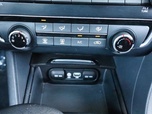 Used 2020 Kia Optima LX FWD image 38