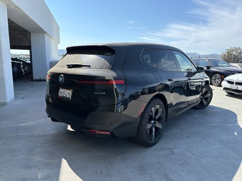 Used 2024 BMW iX xDrive50 AWD/4WD image 4