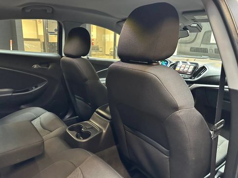 Used 2018 Chevrolet Volt LT FWD image 27