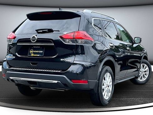 Used 2017 Nissan Rogue SV AWD/4WD image 6