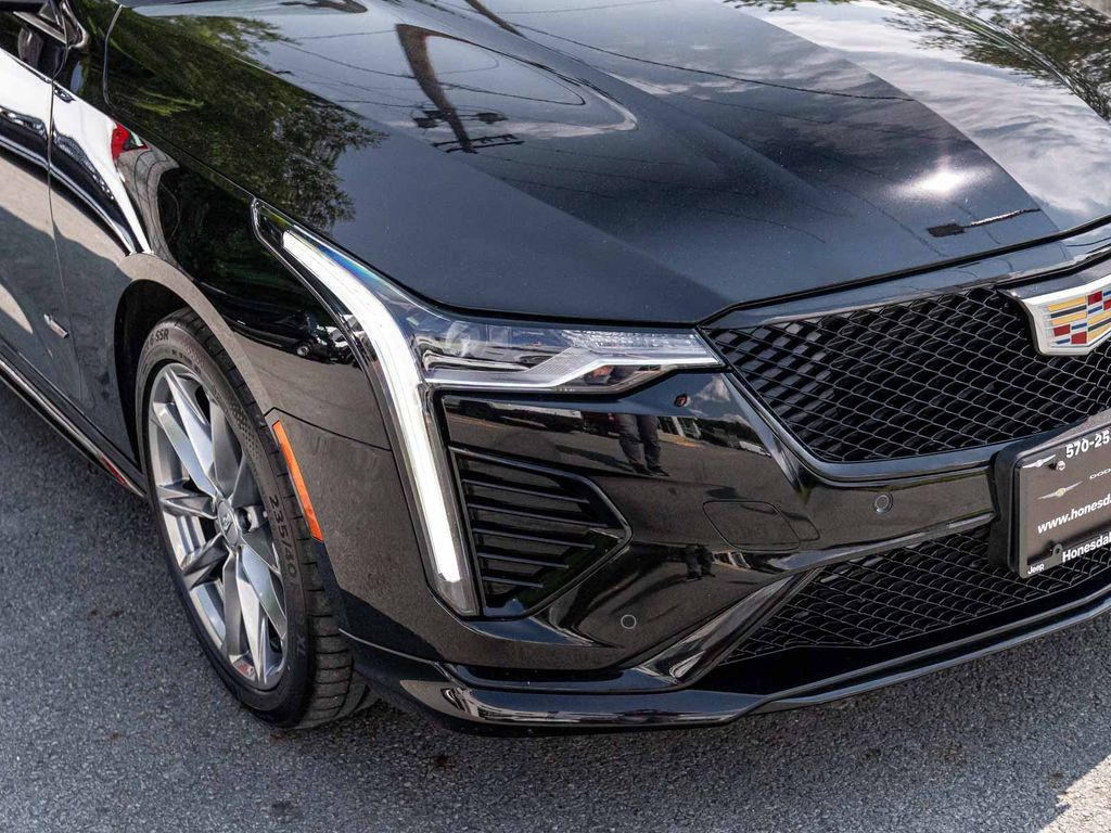 Used 2025 Cadillac CT4 V AWD/4WD image 37