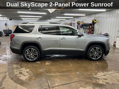 Used 2023 GMC Acadia SLT w/ Technology Package image 8