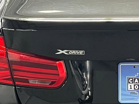 Used 2017 BMW 330i xDrive Sedan AWD/4WD image 36
