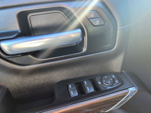 Used 2020 Chevrolet Silverado 1500 LT Trail Boss image 14