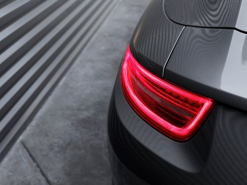 Used 2016 Porsche 911 Carrera S image 27