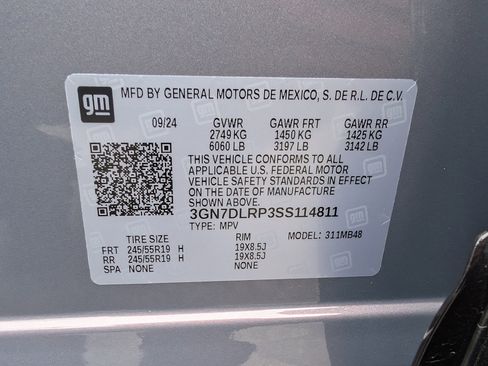 Used 2025 Chevrolet Equinox EV LT w/ Convenience Package image 36