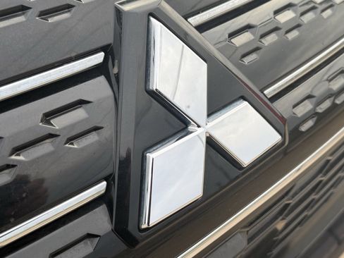 Used 2022 Mitsubishi Outlander SEL Black Edition image 21